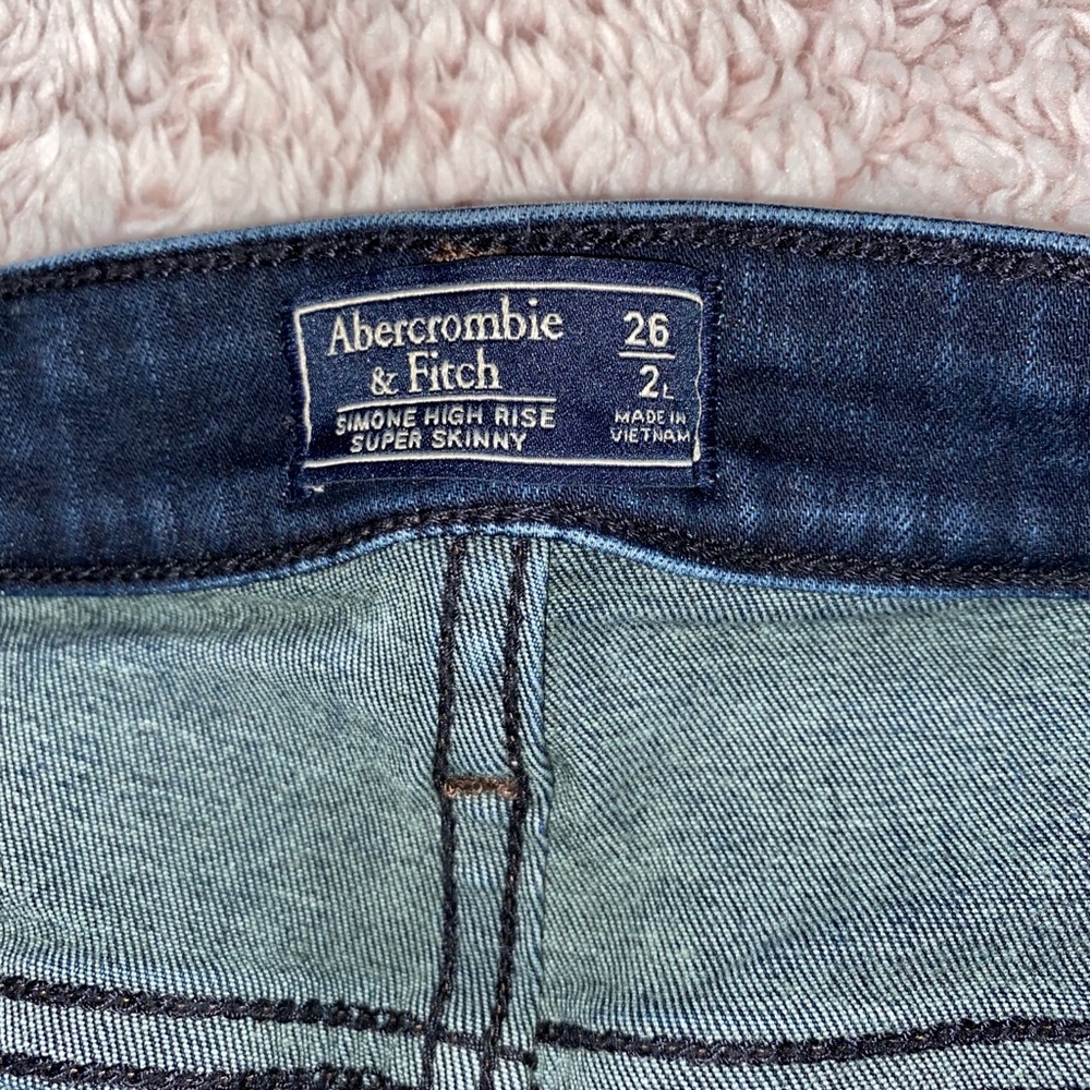 A&F High Rise Skinny Jeans - Picture 3 of 3